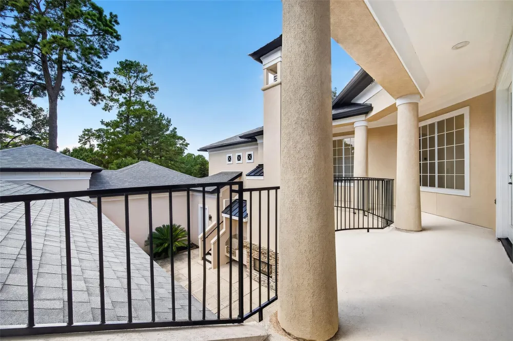 46 Kingwood Greens Drive Houston, TX 77339