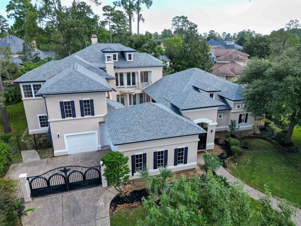 46 Kingwood Greens Drive Houston, TX 77339