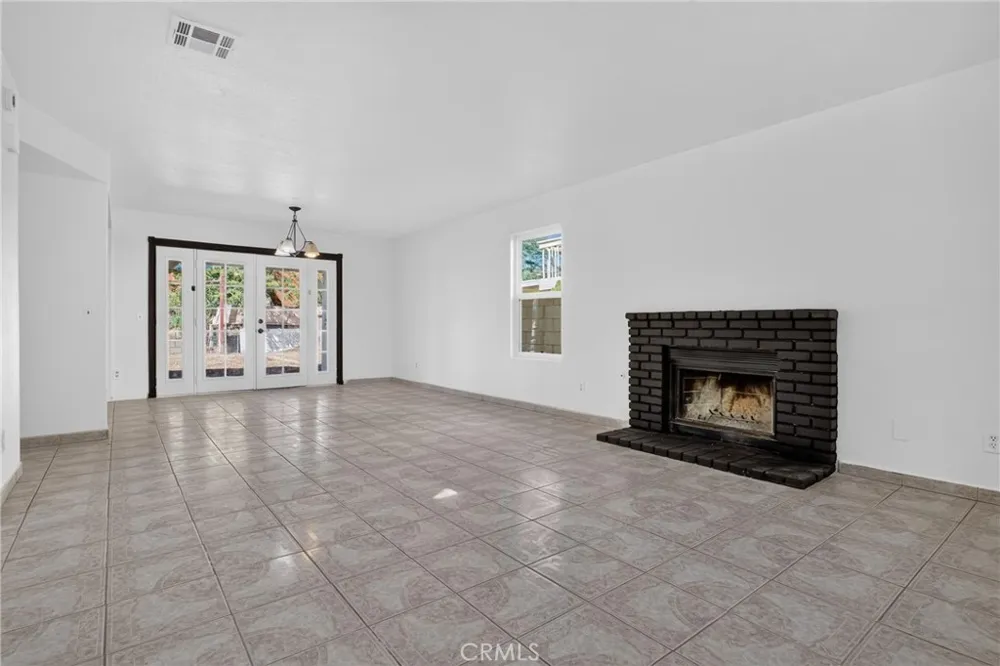 37723 Sandra Lane Palmdale, CA 93550