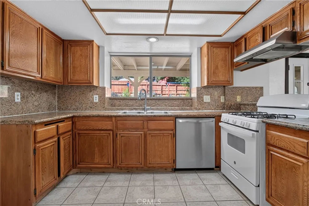 37723 Sandra Lane Palmdale, CA 93550