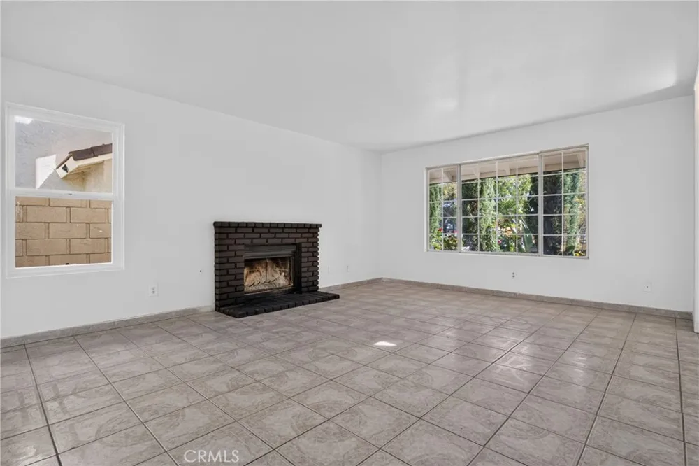 37723 Sandra Lane Palmdale, CA 93550