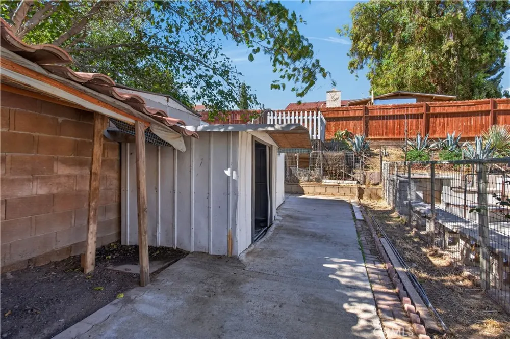 37723 Sandra Lane Palmdale, CA 93550