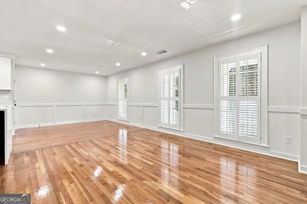 1761 E Gate DR Stone Mountain, GA 30087