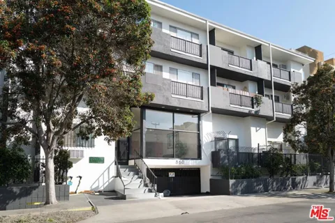 860 S Kingsley Drive #306