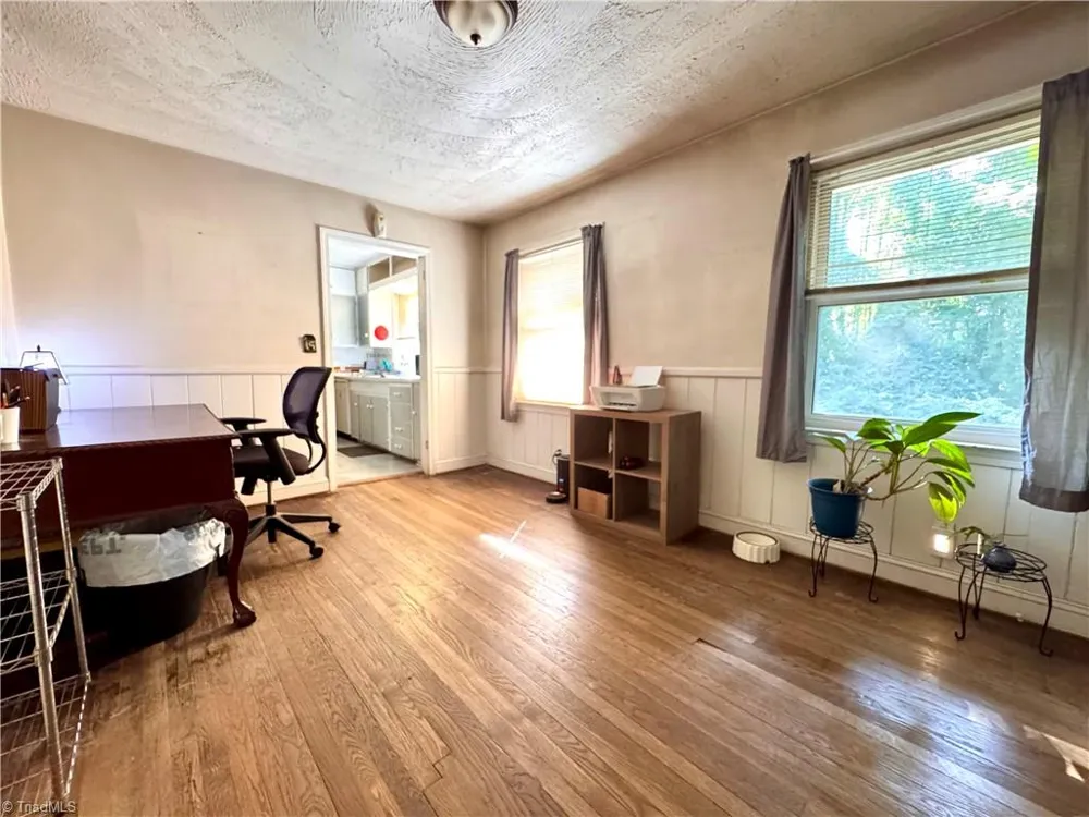 2190 Indian Trail Winston-Salem, NC 27106