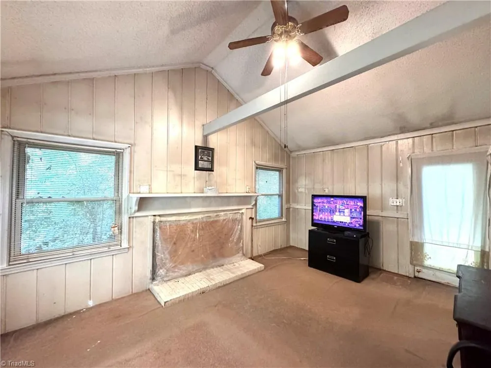 2190 Indian Trail Winston-Salem, NC 27106