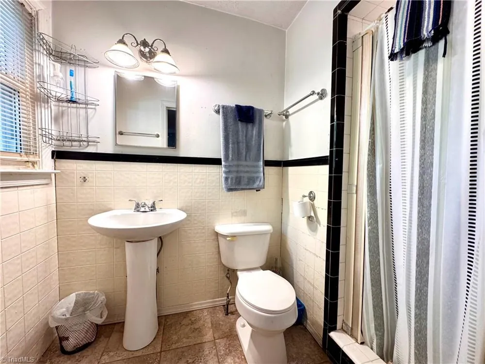 2190 Indian Trail Winston-Salem, NC 27106