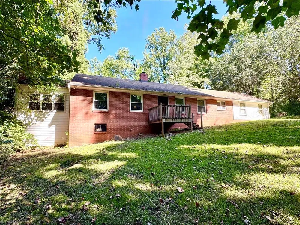 2190 Indian Trail Winston-Salem, NC 27106