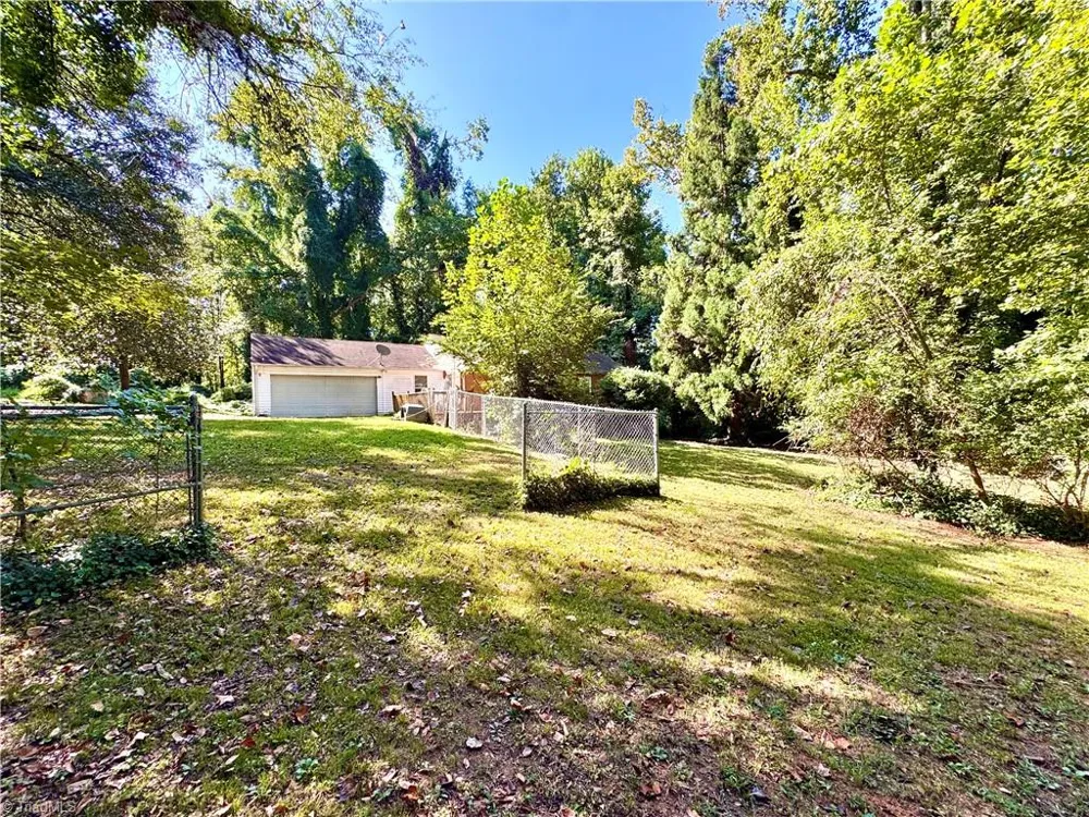 2190 Indian Trail Winston-Salem, NC 27106
