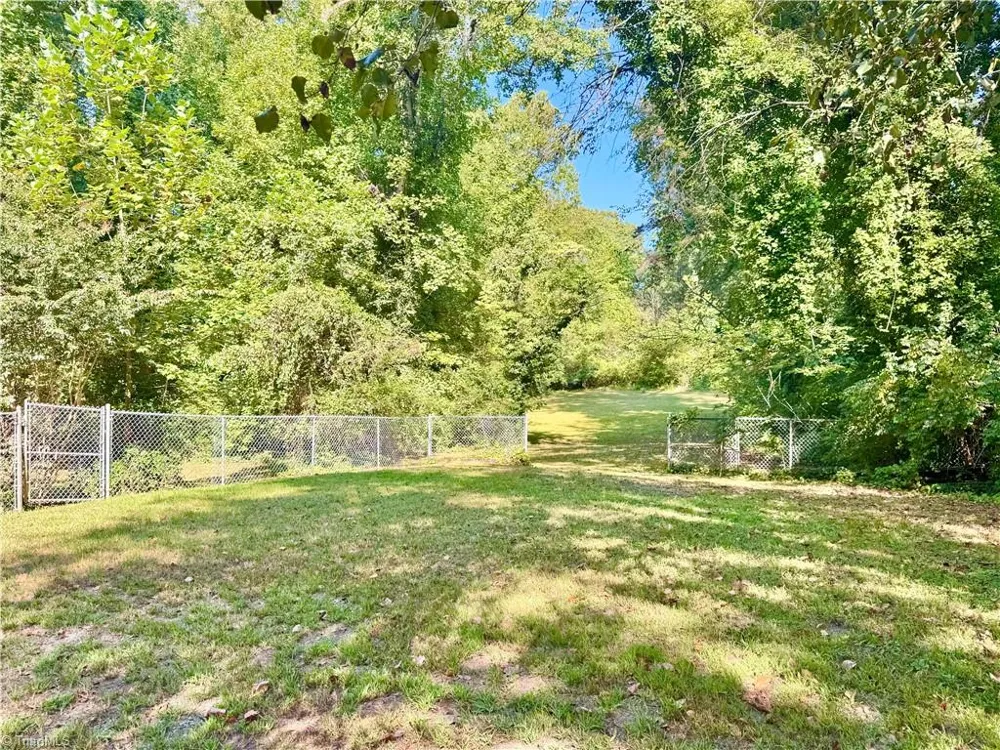2190 Indian Trail Winston-Salem, NC 27106