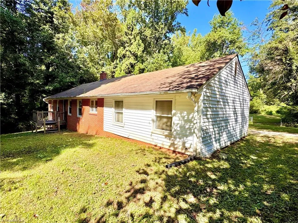 2190 Indian Trail Winston-Salem, NC 27106