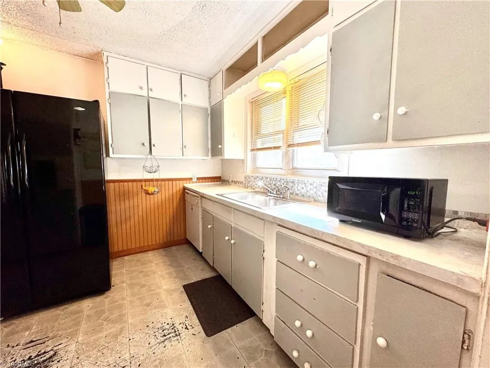 2190 Indian Trail Winston-Salem, NC 27106