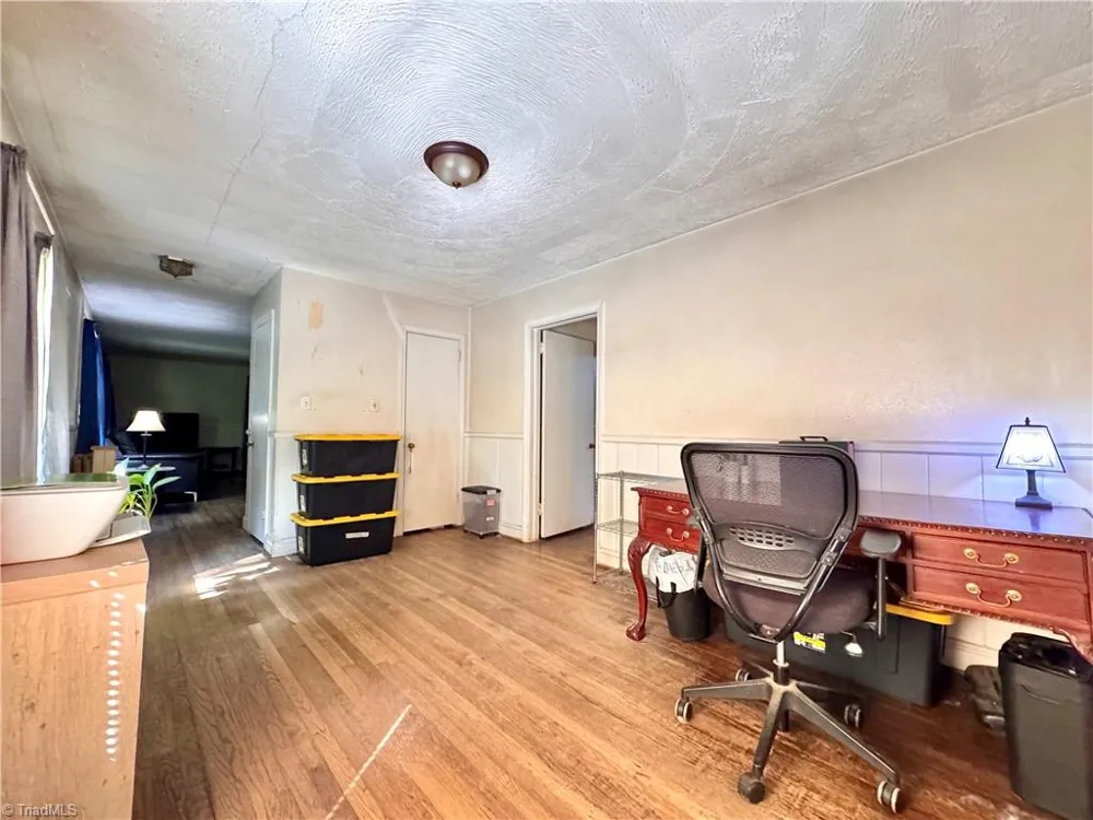 2190 Indian Trail Winston-Salem, NC 27106