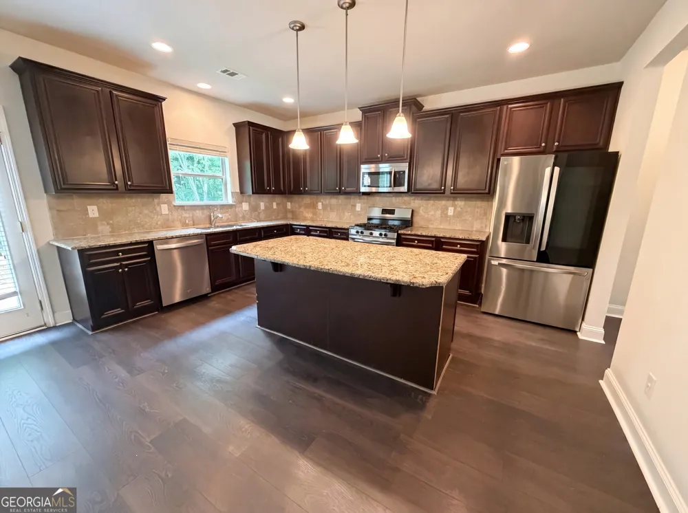 2627 Glenbrook LN Conyers, GA 30012