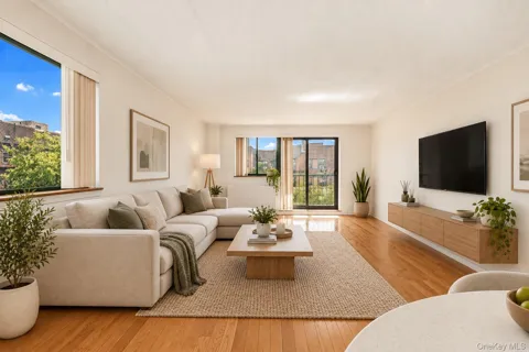 3220 Fairfield Avenue #7B