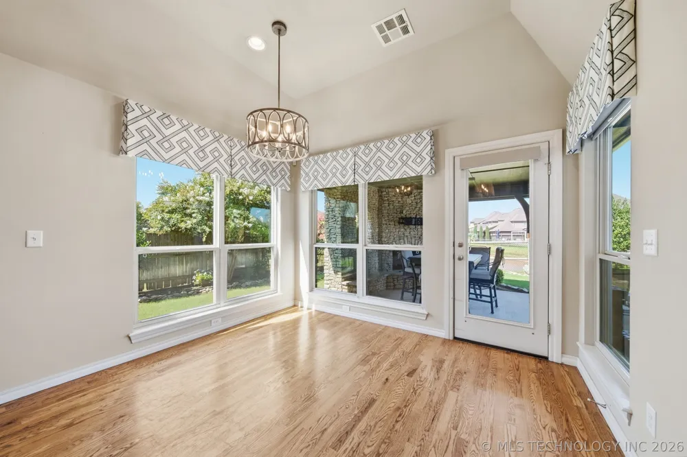 12544 S 71st East Avenue Bixby, OK 74008