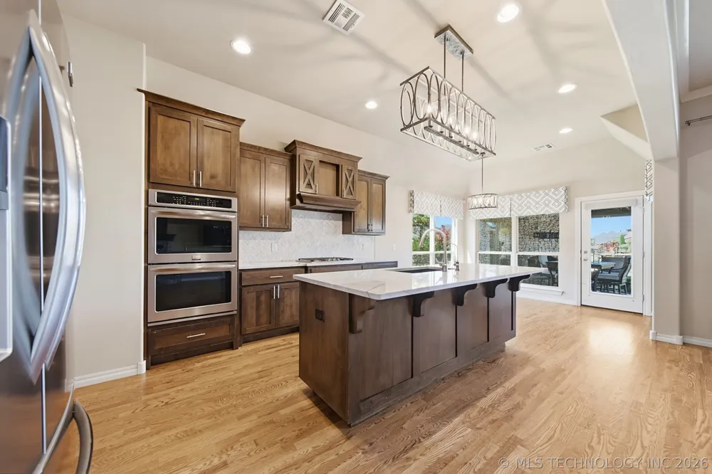 12544 S 71st East Avenue Bixby, OK 74008