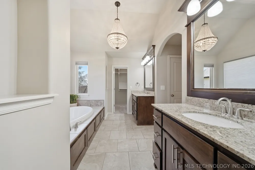 12544 S 71st East Avenue Bixby, OK 74008