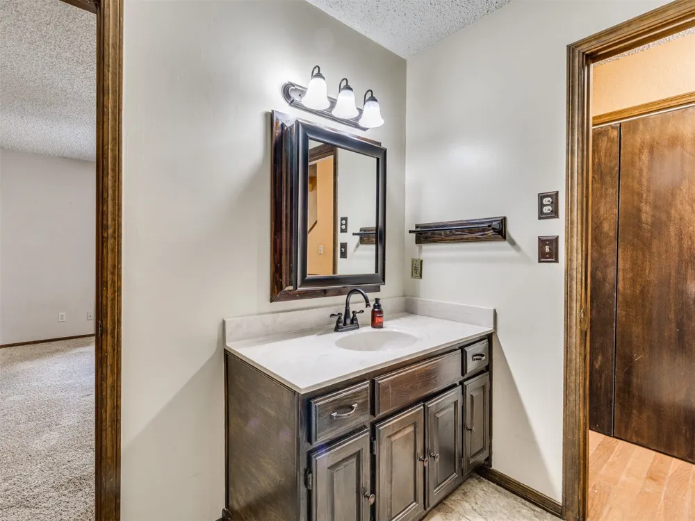 8990 W 155th Street Skiatook, OK 74070