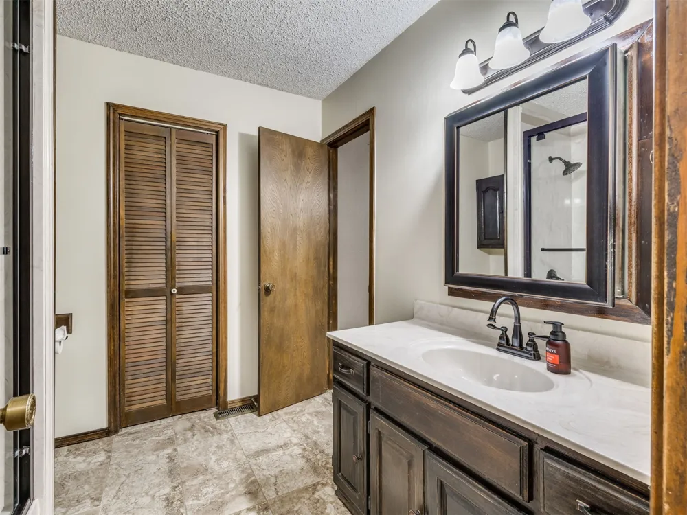 8990 W 155th Street Skiatook, OK 74070