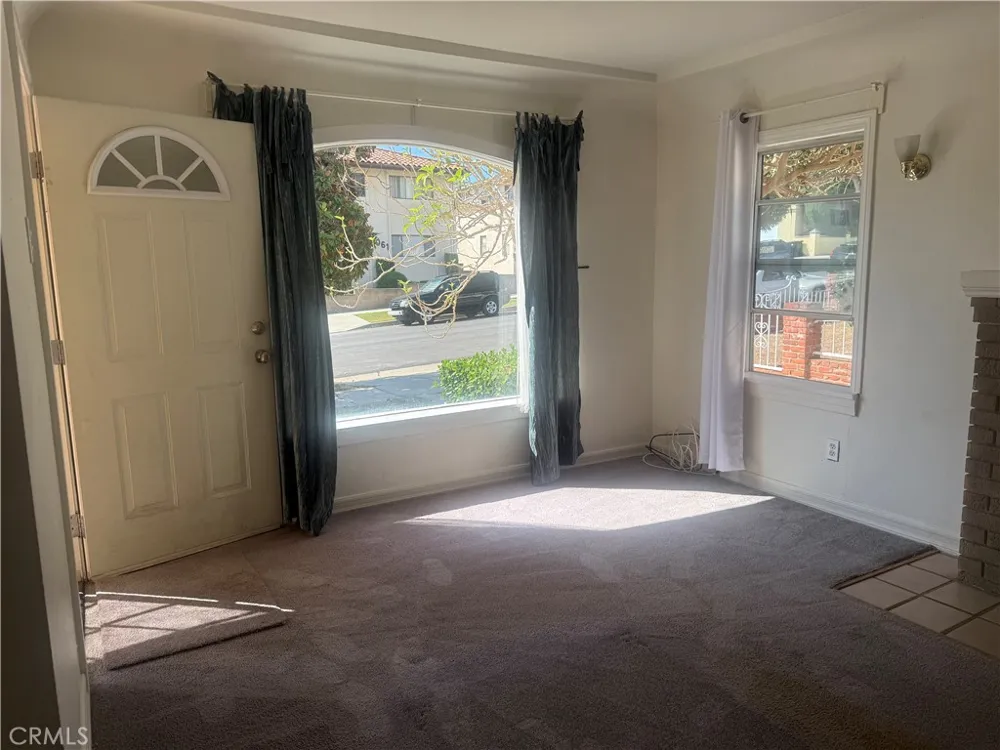 1056 W 8th San Pedro, CA 90017
