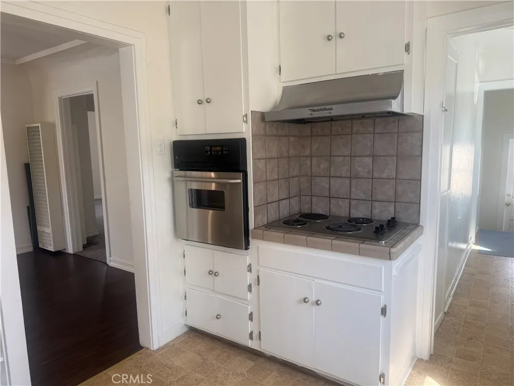 1056 W 8th San Pedro, CA 90017