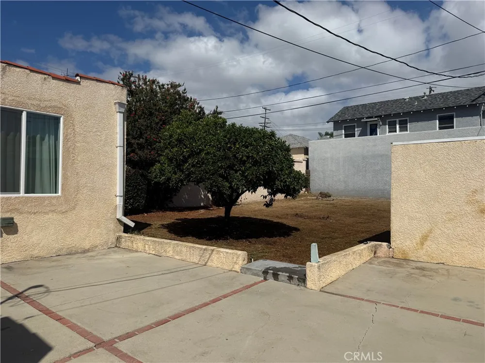 1056 W 8th San Pedro, CA 90017