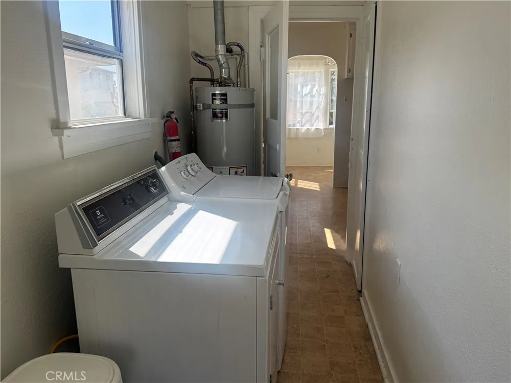 1056 W 8th San Pedro, CA 90017