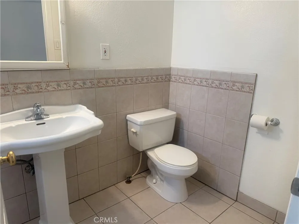 1056 W 8th San Pedro, CA 90017