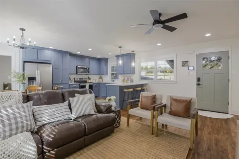 313 Highland Avenue