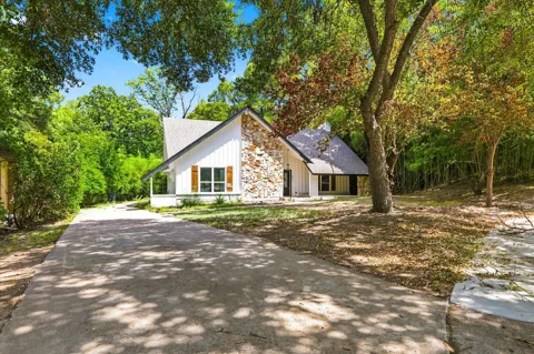 2631 Deep Hill Circle