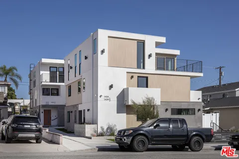 1434 W 9th Street