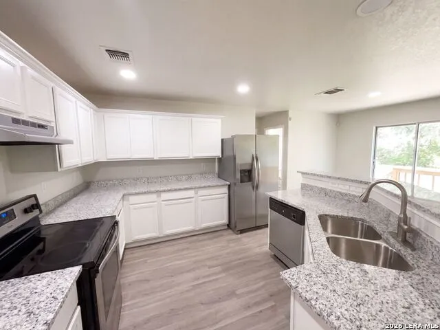 10155 Cedarcliff San Antonio, TX 78245