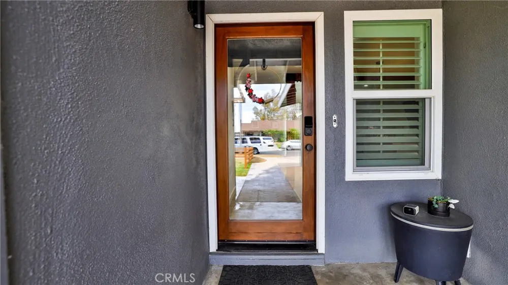 10068 Fox Riverside, CA 92503