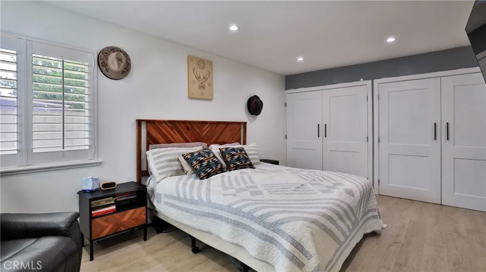 10068 Fox Riverside, CA 92503