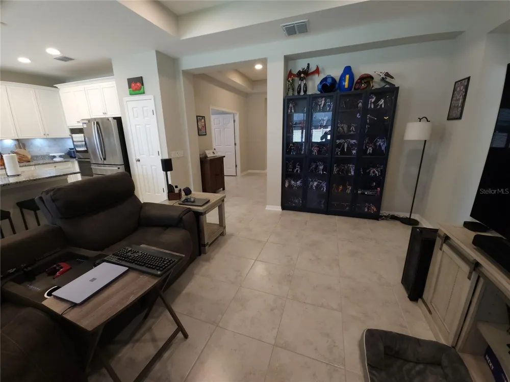 9342 CRESCENT RAY DRIVE Wesley Chapel, FL 33545