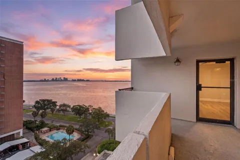4141 BAYSHORE BOULEVARD #1106