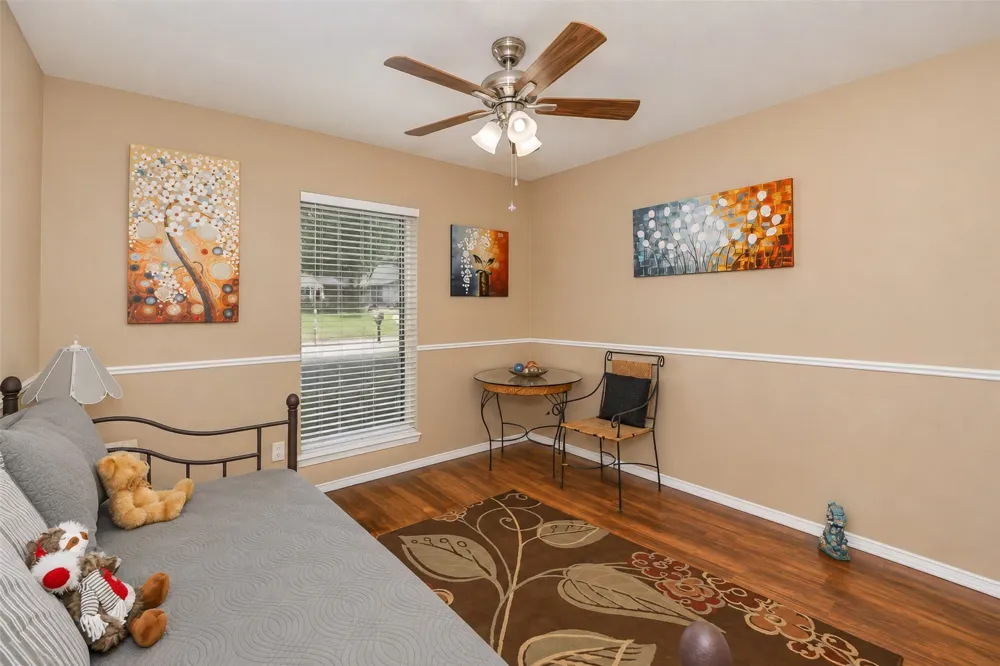 2125 Cambridge Drive Hurst, TX 76054