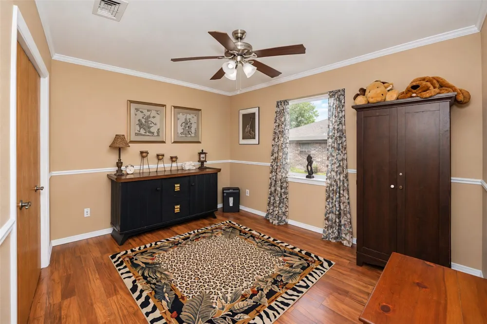2125 Cambridge Drive Hurst, TX 76054