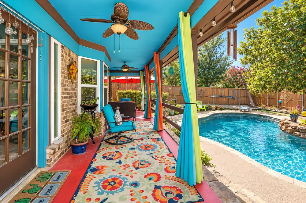 2125 Cambridge Drive Hurst, TX 76054