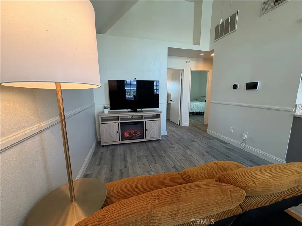 14515 Woodland #13 Fontana, CA 92337