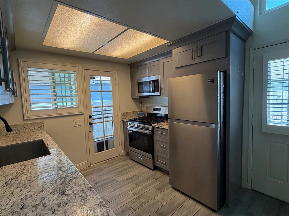 14515 Woodland #13 Fontana, CA 92337