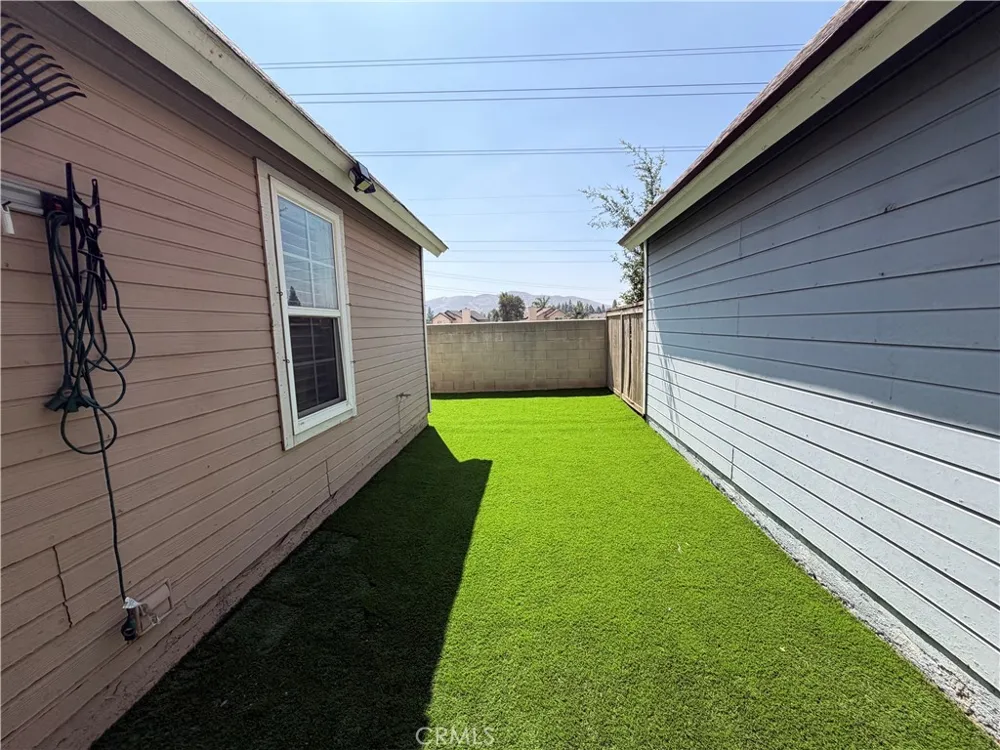 14515 Woodland #13 Fontana, CA 92337