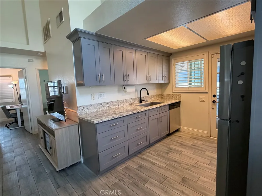 14515 Woodland #13 Fontana, CA 92337
