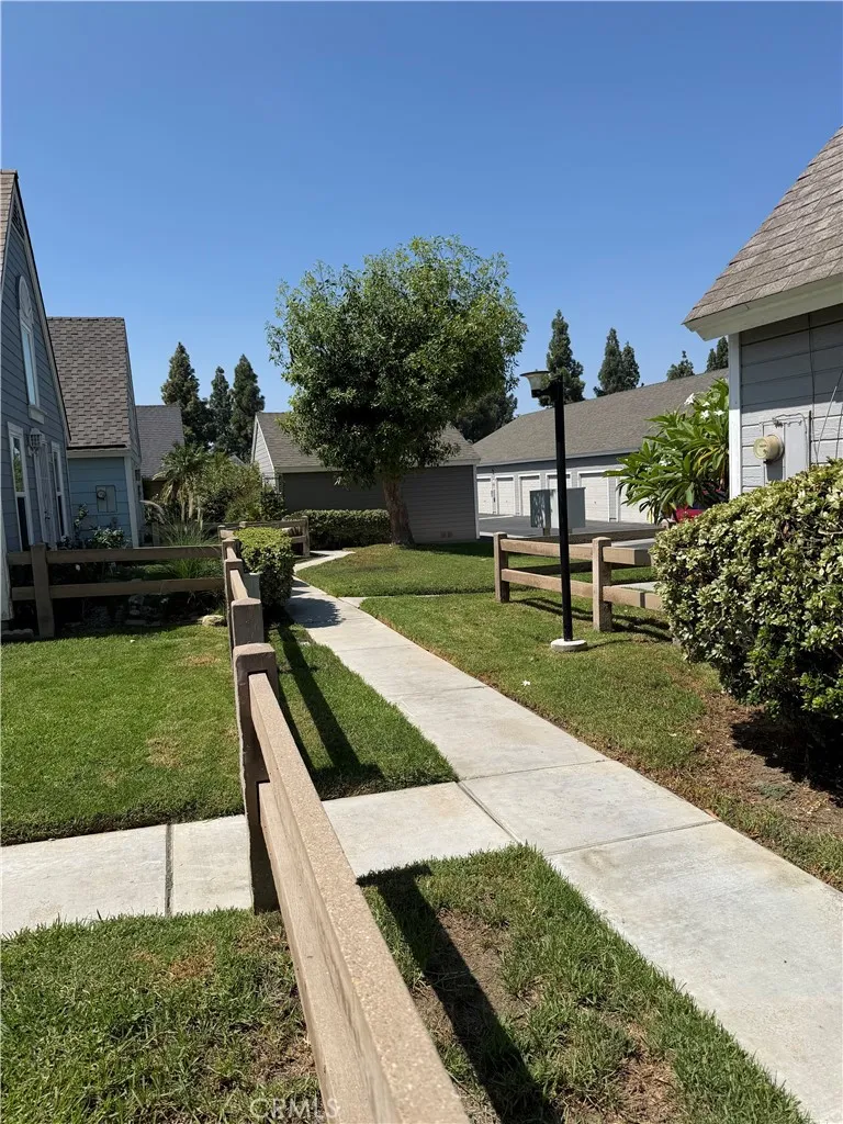 14515 Woodland #13 Fontana, CA 92337