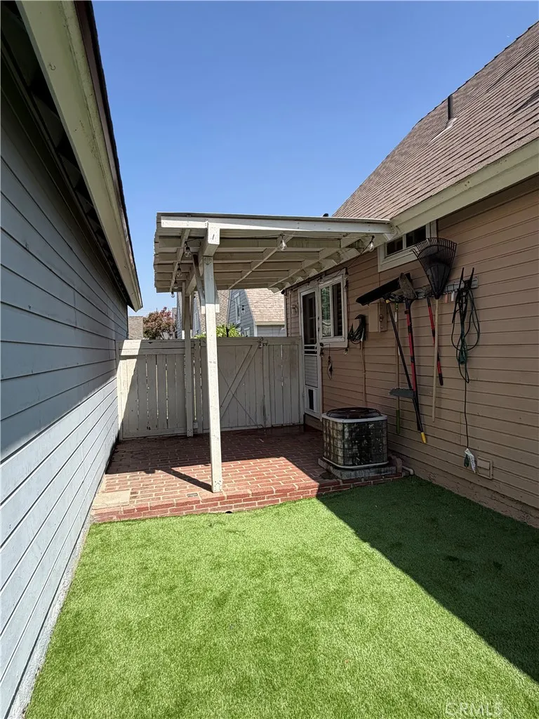 14515 Woodland #13 Fontana, CA 92337