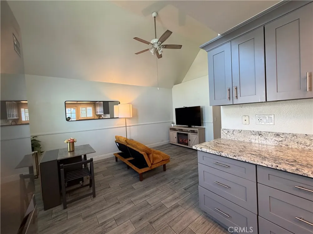 14515 Woodland #13 Fontana, CA 92337