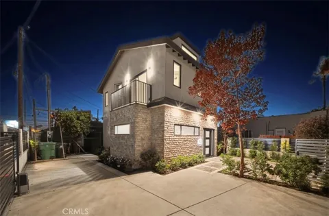 2529 Walnut