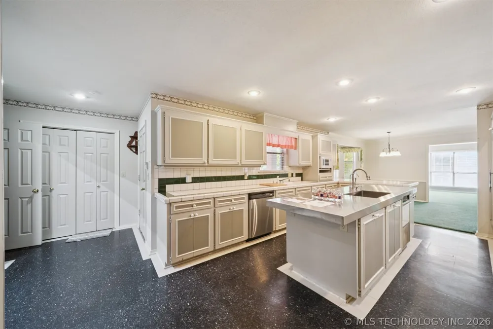 30875 S 171st Street S Coweta, OK 74429