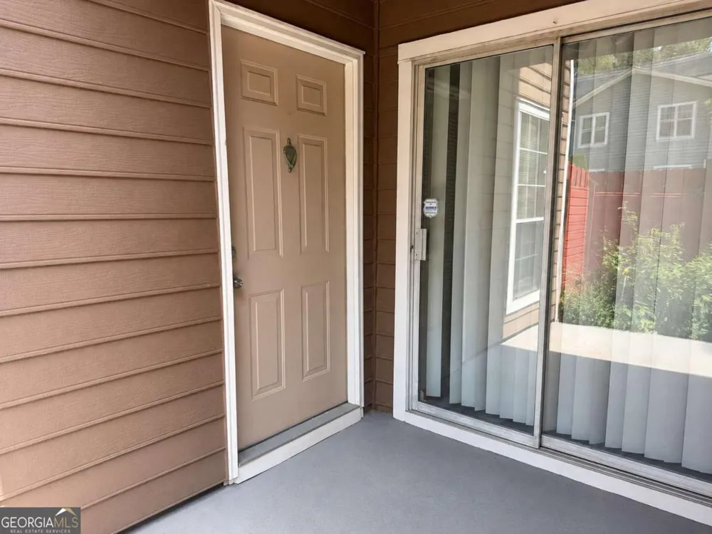 1015 Rock Creek LN Norcross, GA 30093